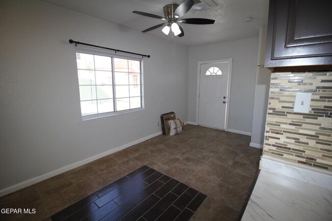 Building Photo - 8903 Old County Dr