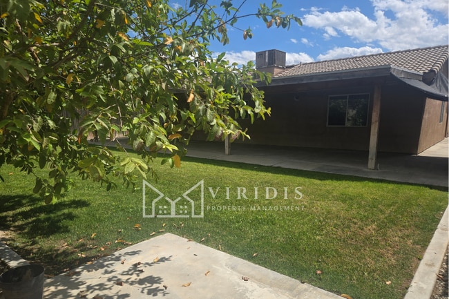 Building Photo - 5020 Trabuco Canyon Dr