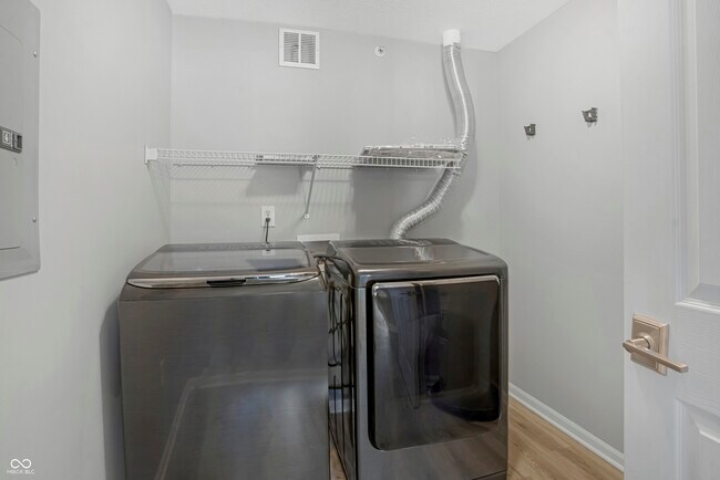 Building Photo - 6525 Emerald Hill Ct