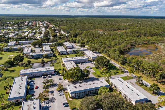 Building Photo - 18081 SE Country Club Dr