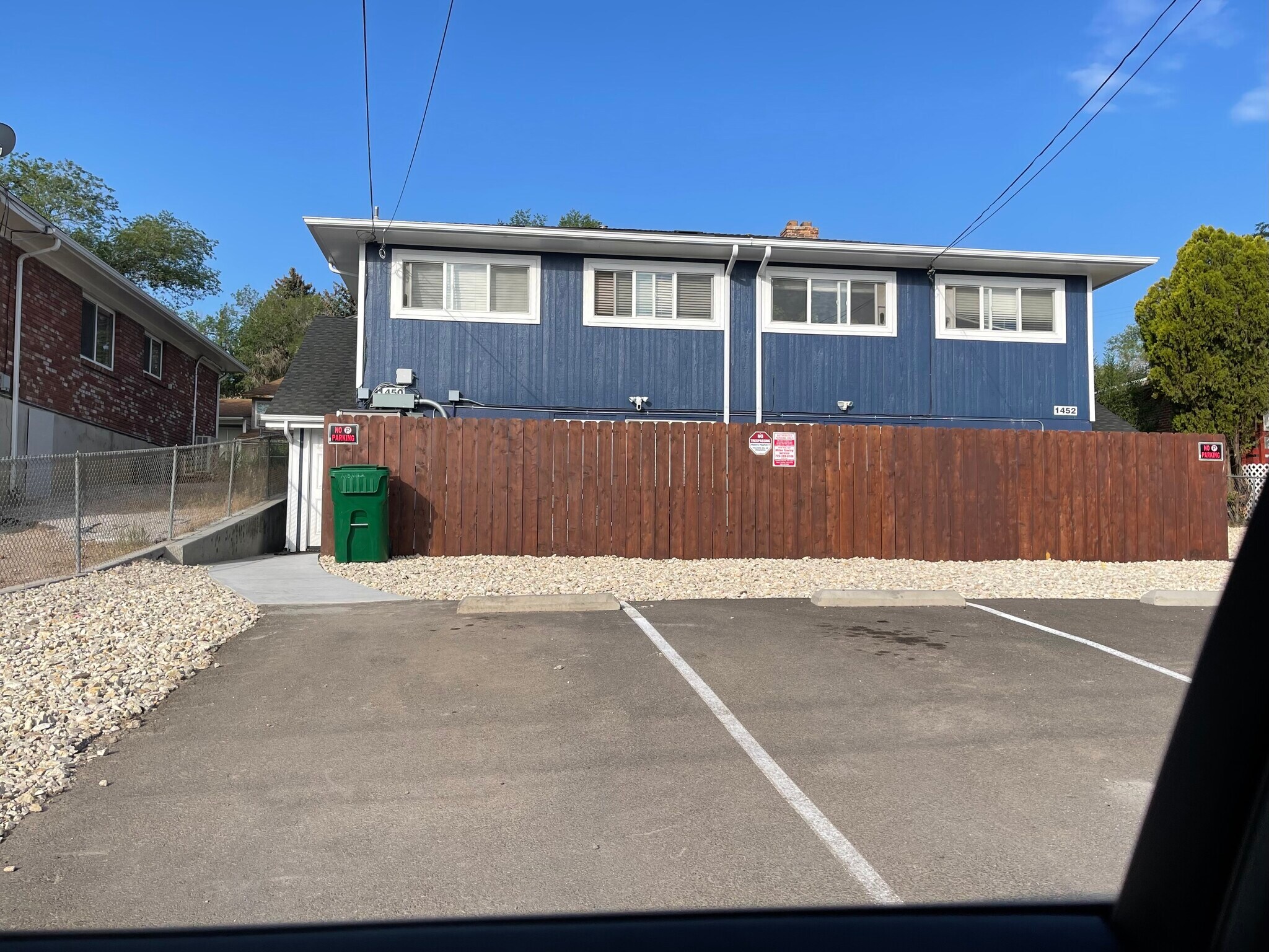 Building Photo - 1450 Hillside Dr