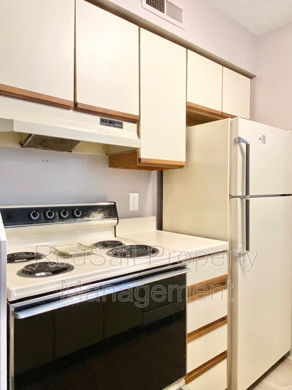 Building Photo - 15 Cape Dorey Dr