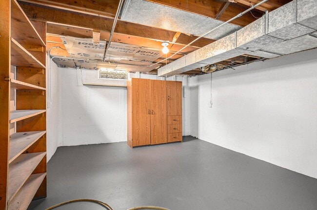 Building Photo - 4457 Curwood Ave SE
