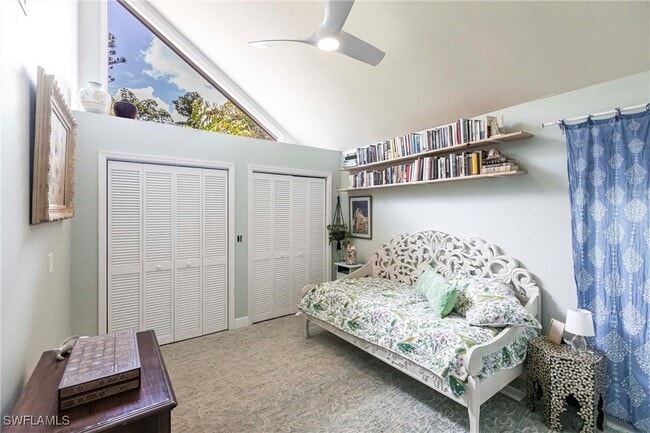 Building Photo - 1323 Solana Rd