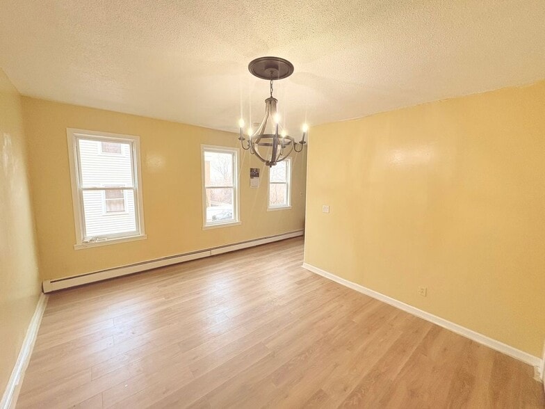 Building Photo - 202 Bellevue St