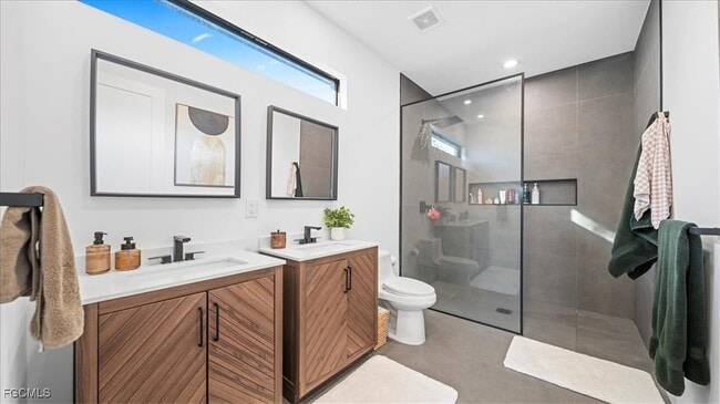 Building Photo - 1017 NE 4th Pl