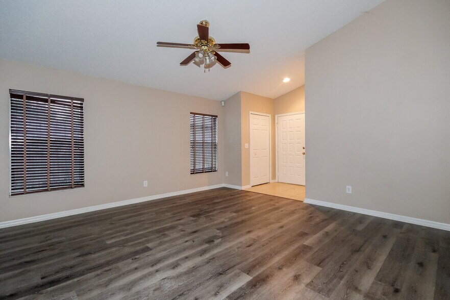 Building Photo - 504 Cape Cod Cir