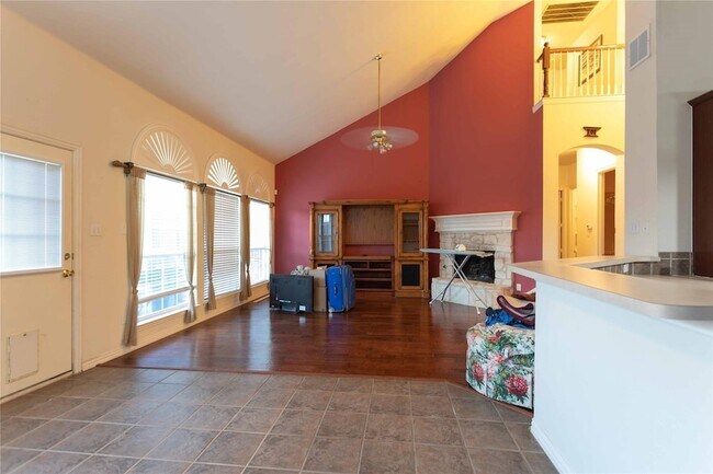 Building Photo - 136 Merideth Dr