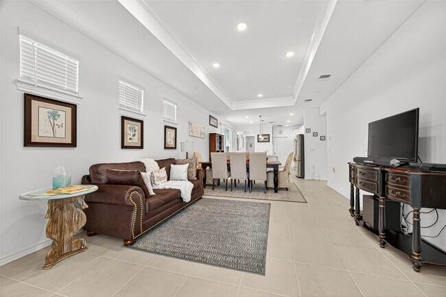 Building Photo - 8047 Prospect Dr