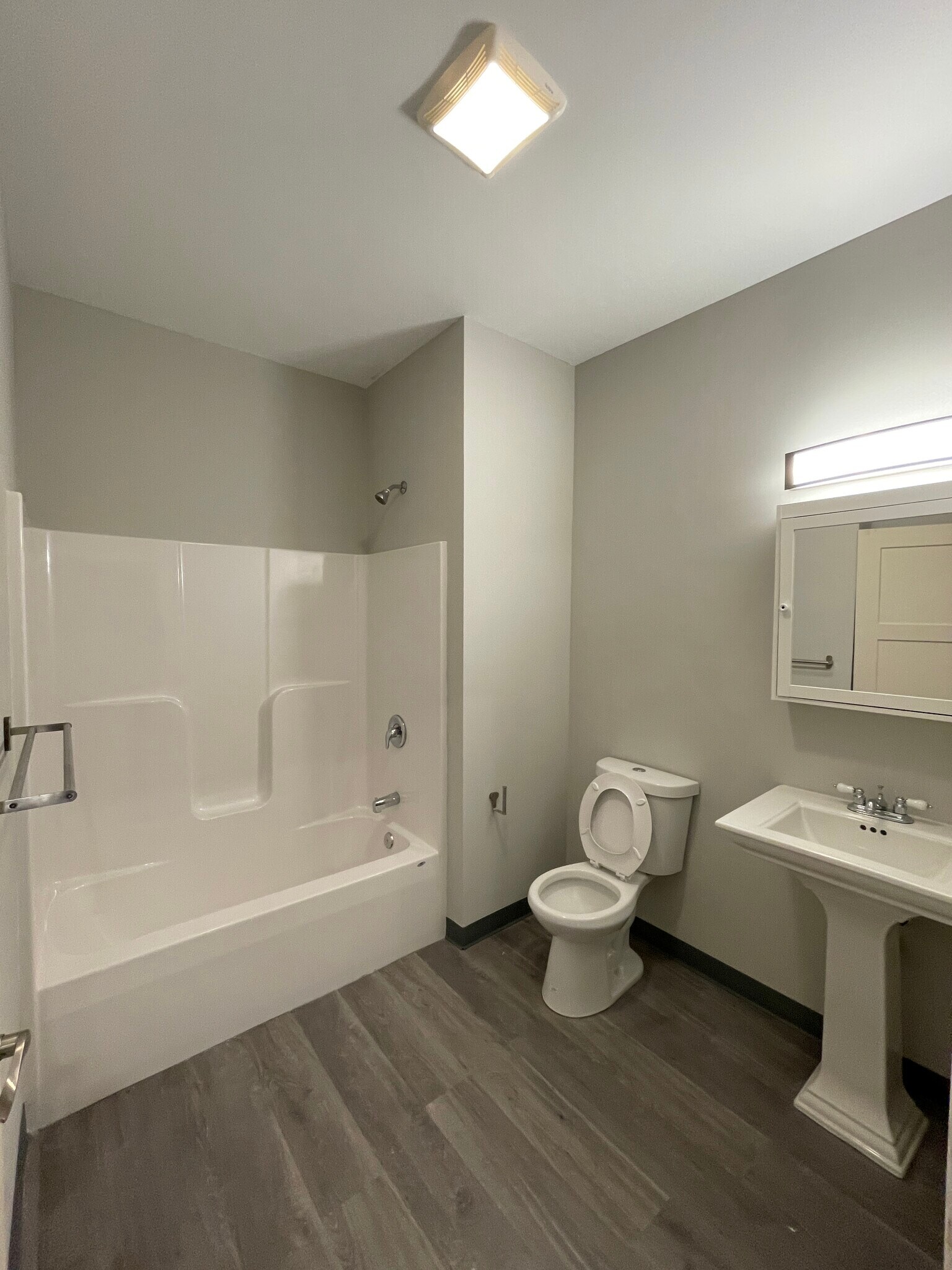 Building Photo - 1017 Hamilton St, Fl 1