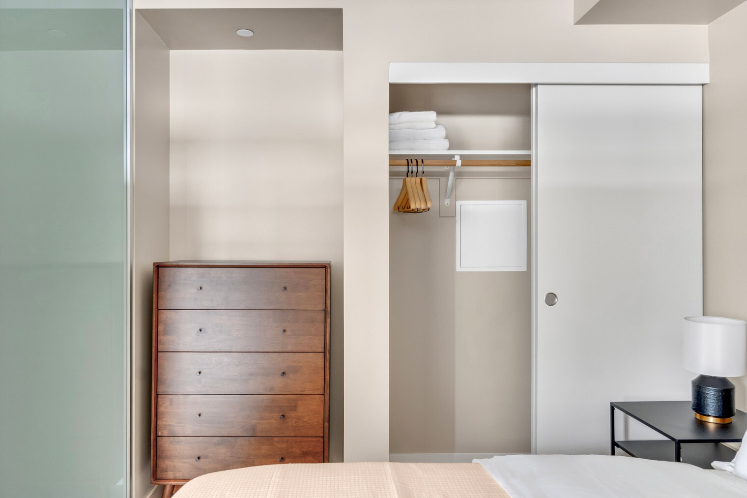 Building Photo - 101 Taylor Ave N