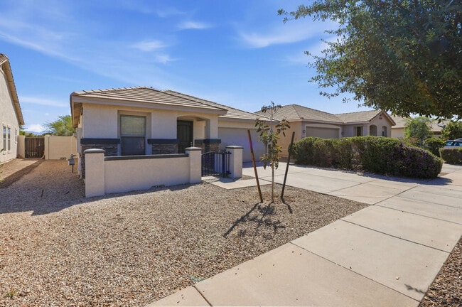 Building Photo - 21858 E Puesta Del Sol