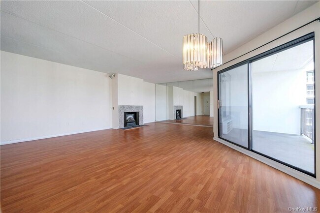 Building Photo - 400 High Point Dr