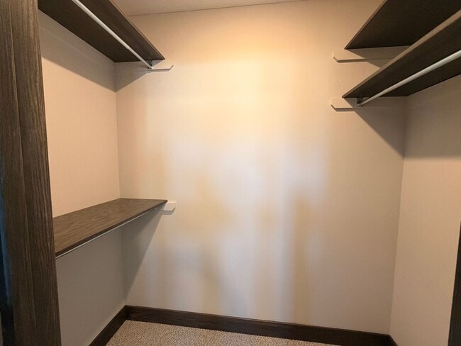 Building Photo - Spacious 4 Bedroom, 2.5 Bath in Caledonia!