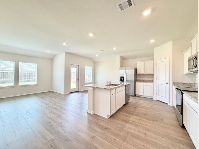 Building Photo - 1116 Riverbrook Ln