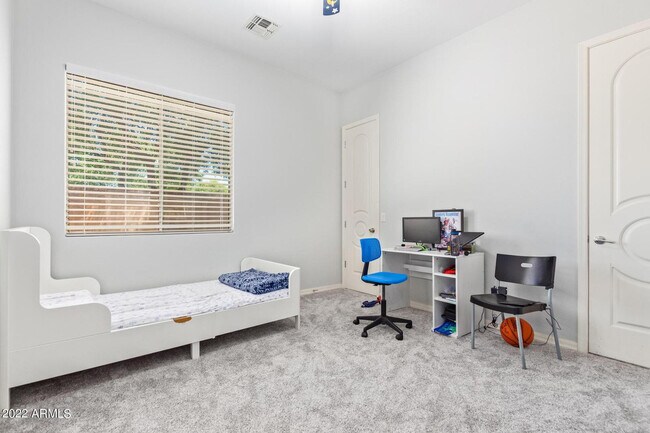 Building Photo - 4250 S Lafayette Dr