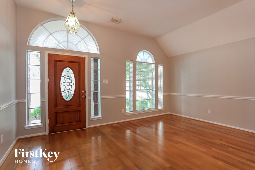 Building Photo - 2115 Mercoal Dr