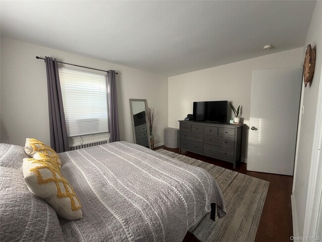 Building Photo - 135 Woolsey Ave