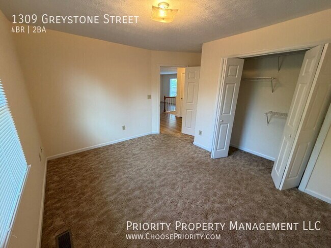 Building Photo - 1309 Greystone St