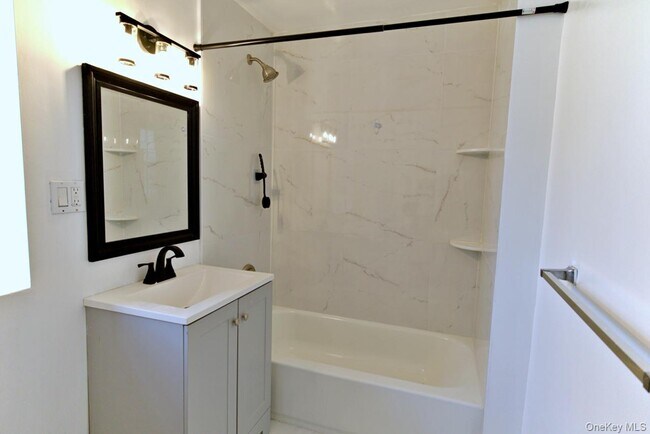 Building Photo - 63 Herriot St