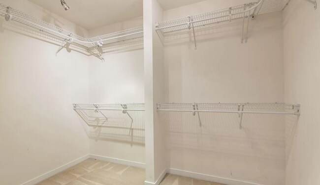 Building Photo - Gorgeous Townhome in Western Henrico!