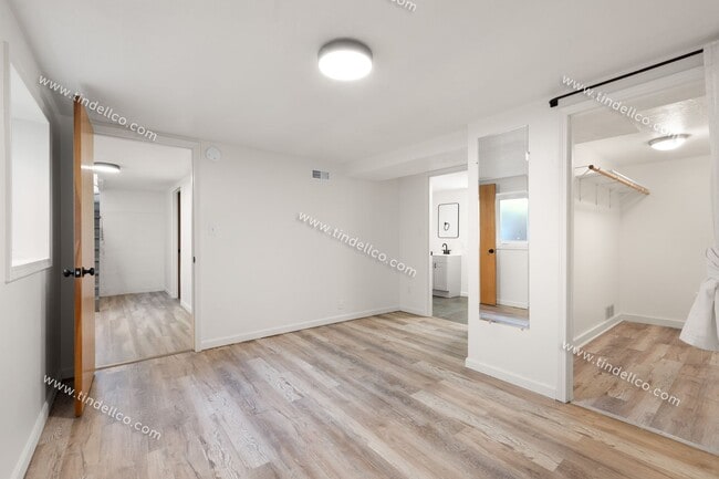 Building Photo - Pet-Friendly Portsmouth Bungalow with Fenc...