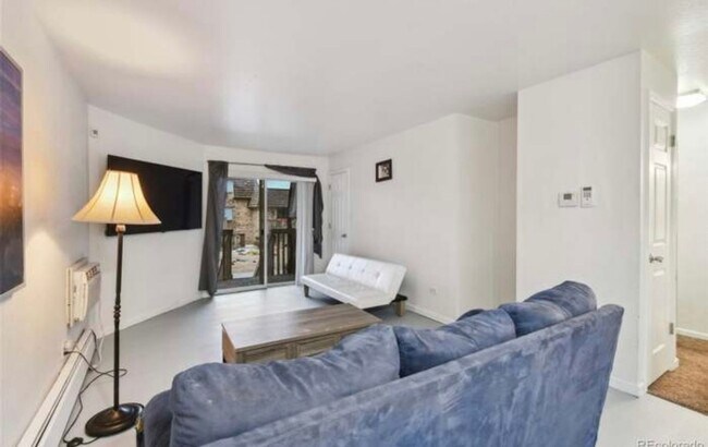 Building Photo - Charming 2BR Condo in Denver