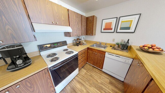 Interior Photo - 7006 Roosevelt Way NE