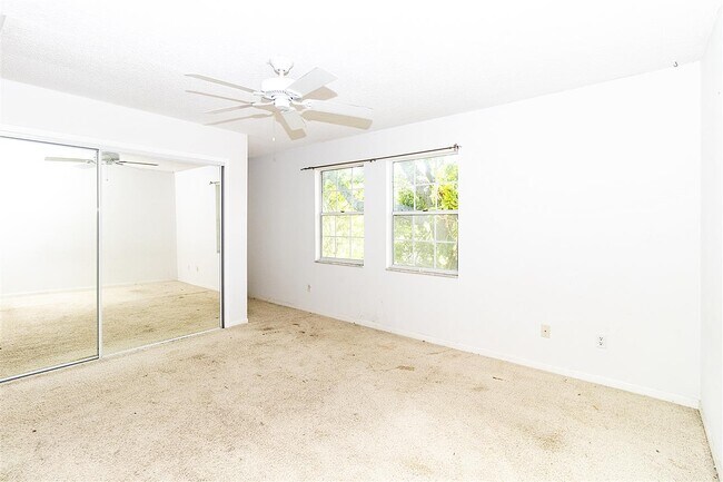 Building Photo - 200 16th St