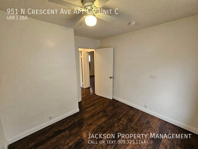 Building Photo - 951 N Crescent Ave