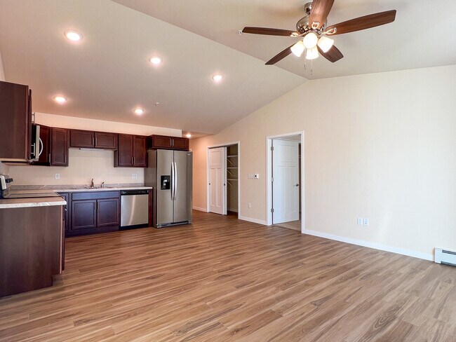 Building Photo - SCS Sunset Estates Apartment Community