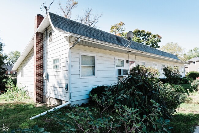Building Photo - 413 E Main St