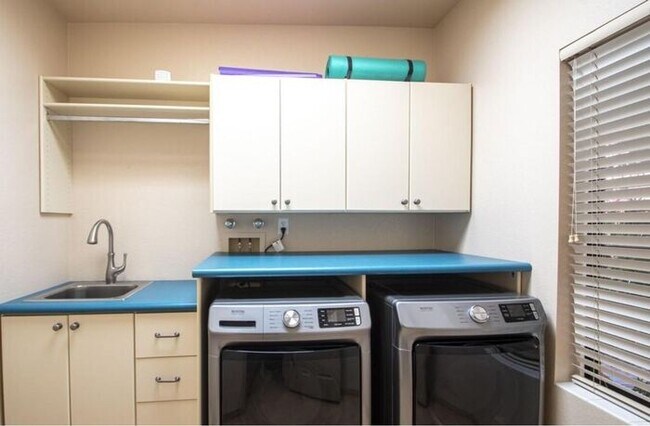 Building Photo - 4380 N Camino De Carrillo