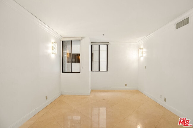 Building Photo - 10660 Wilshire Blvd