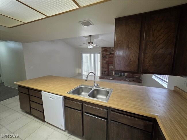 Building Photo - 3214 Anacapa Way