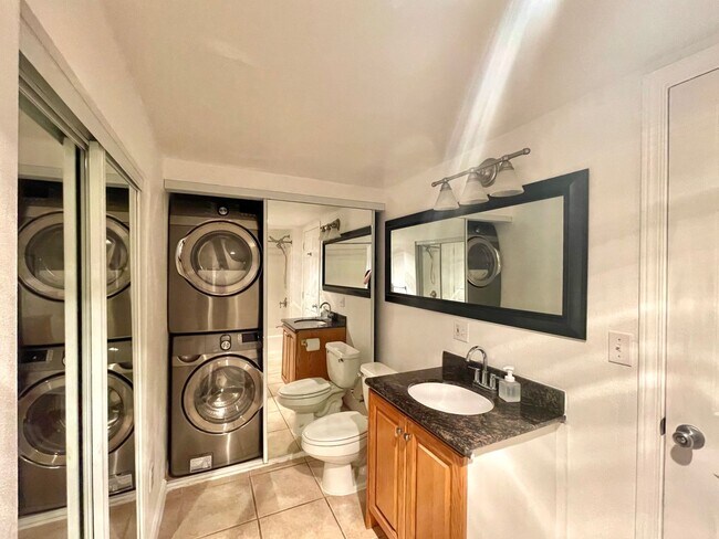 Building Photo - 14033 SE 185th Pl