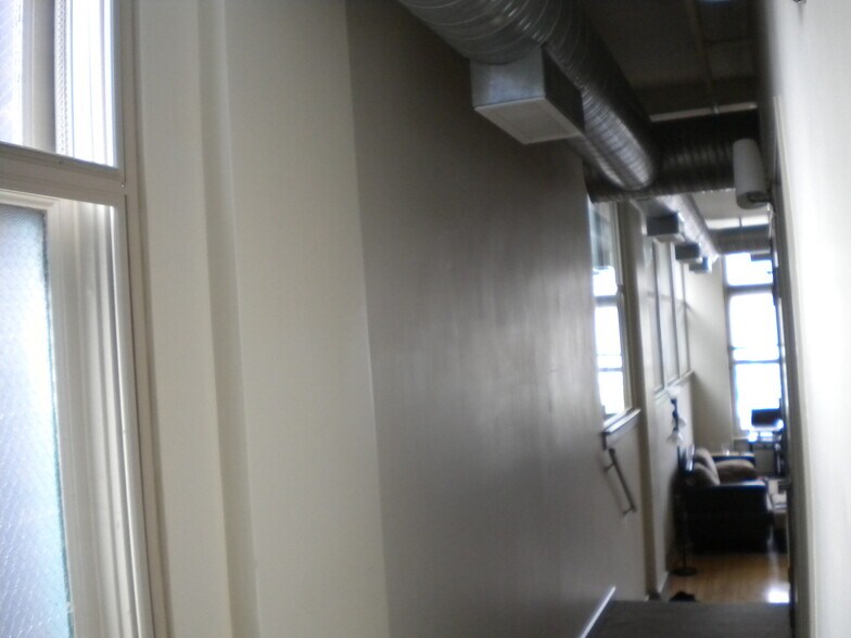 Building Photo - 1951 W 26th St