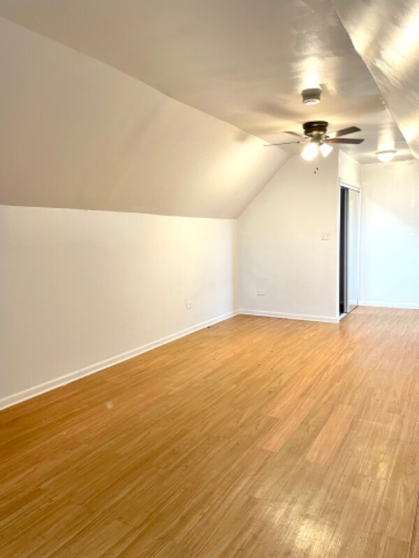 Building Photo - 5025 W 31st St