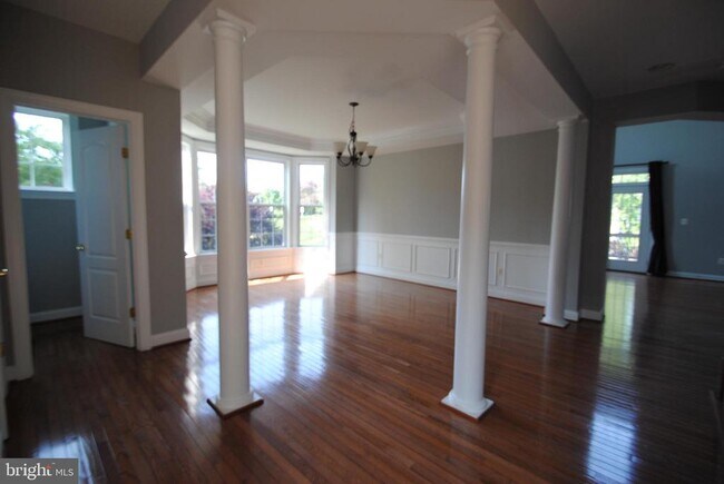 Building Photo - 22754 Brookshade Dr