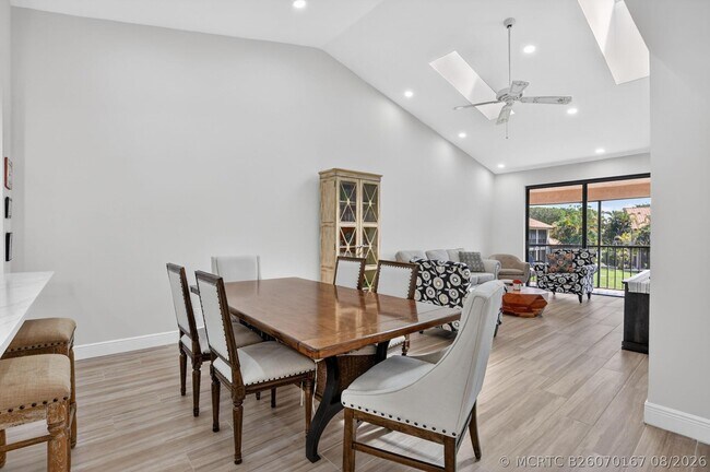 Building Photo - 7917 La Mirada Dr