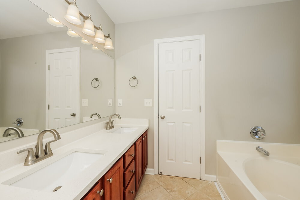 Building Photo - 2945 Hearthside Dr