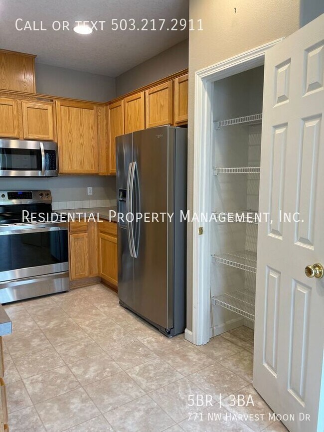 Building Photo - Alderbrook Neighborhood Home is located in...