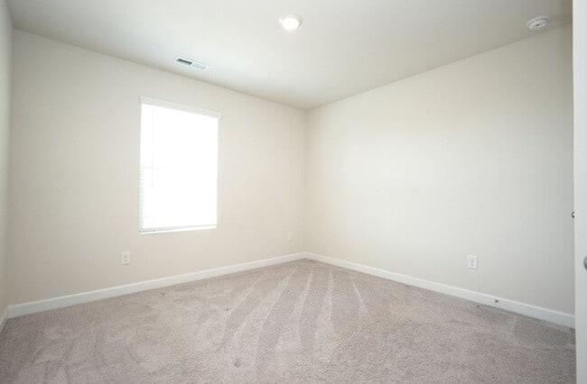 Building Photo - !!! COMING SOON!!! Updated 3BR 3BA Home w/ Private Yard • Stainless Kitchen • Loft in Huntersville