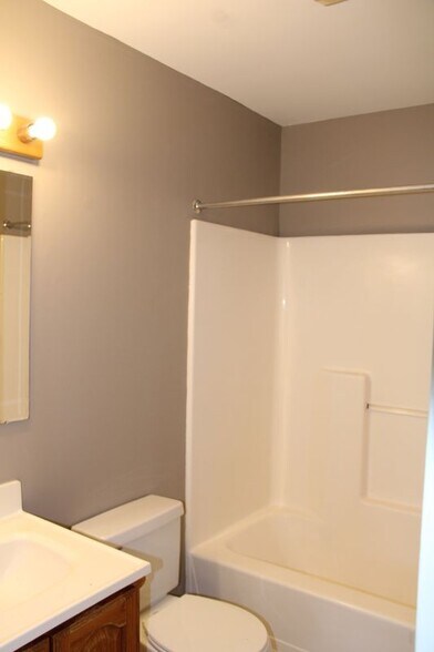 Building Photo - 130 N Mill St