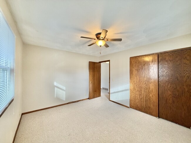 Building Photo - 604 Margate Dr