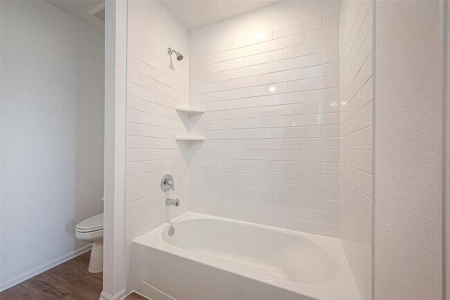 Building Photo - 5107 Sunvalley Bend Dr