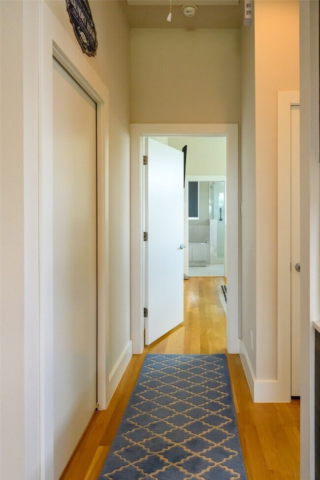 Building Photo - 4618 Nichols St