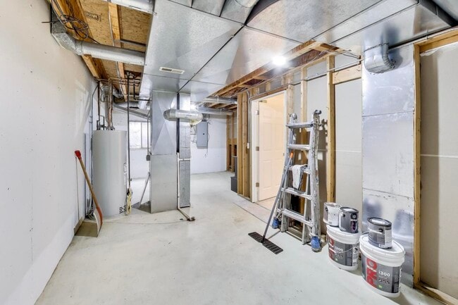 Building Photo - 325 N Water St