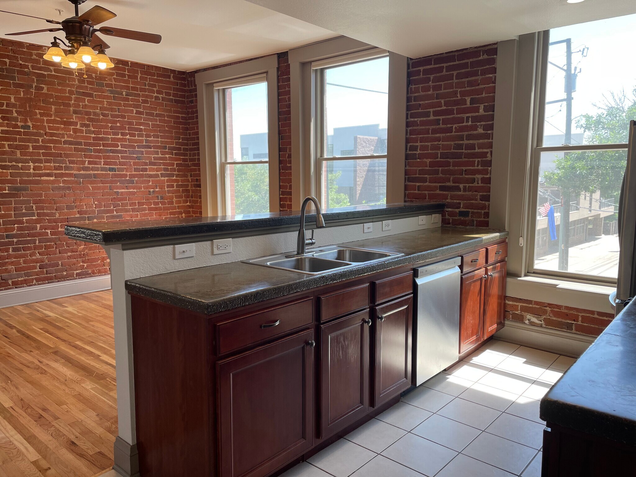 Kitchen - 3211 Zuni St