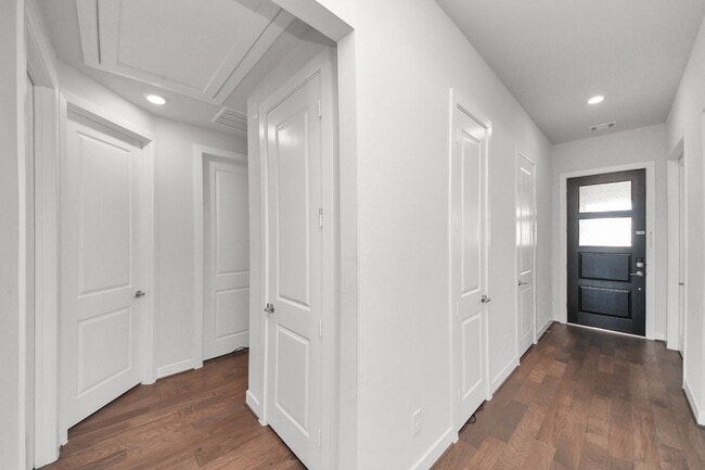 Building Photo - 21111 Vancherry Dr